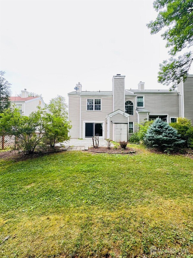Building Photo - 222 Long Meadow Rd