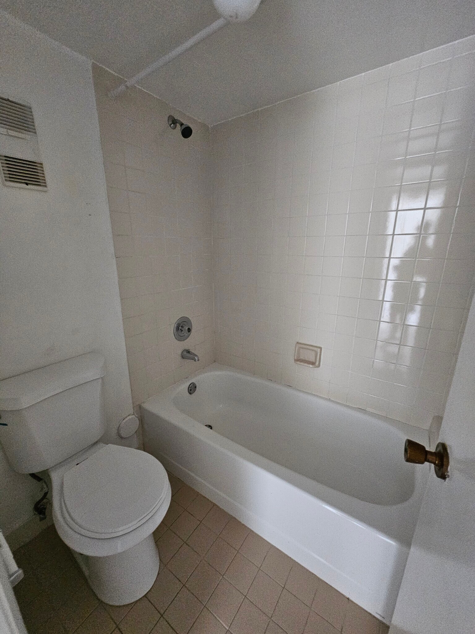 2 bath - 1120 N Franklin Ave