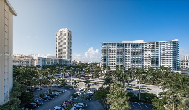 Building Photo - 3801 S Ocean Dr