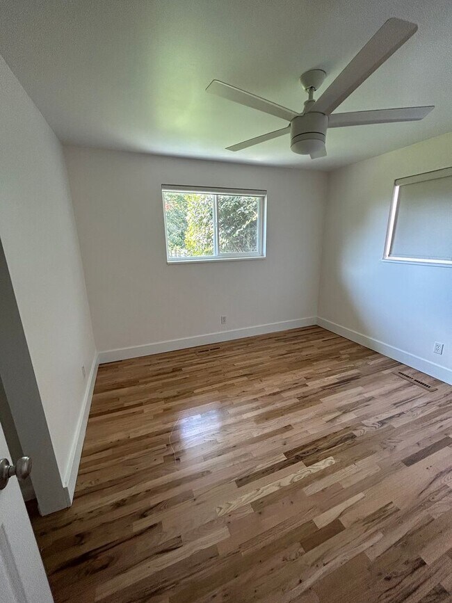 Building Photo - 2 Bedroom 1 Bathroom House American Fork