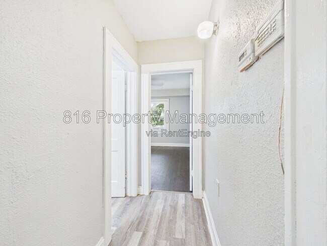Building Photo - 5127 Olive St
