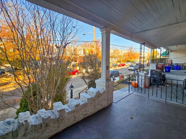 Building Photo - PHA Welcomed! Spacious Home with Private Backyard