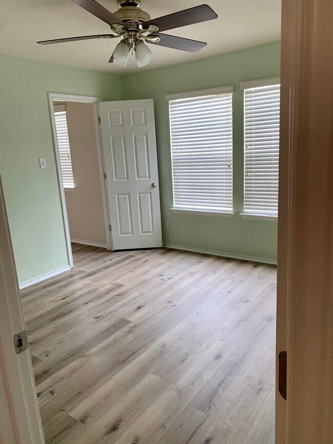 Building Photo - 10219 Roseangel Ln