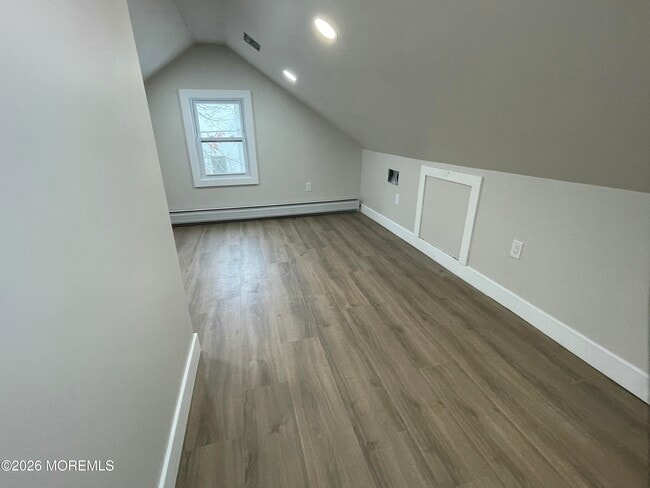 Building Photo - 432 Wells Ave