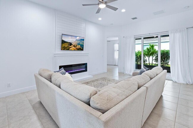 Building Photo - 2590 Bella Vista Cir