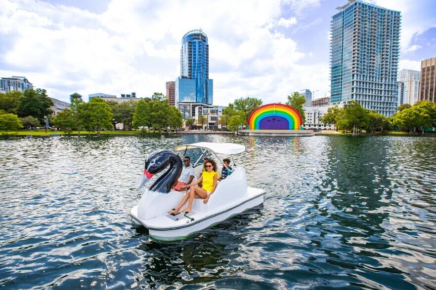 Swan Boat, Orlando FL - 423 Ololu Dr