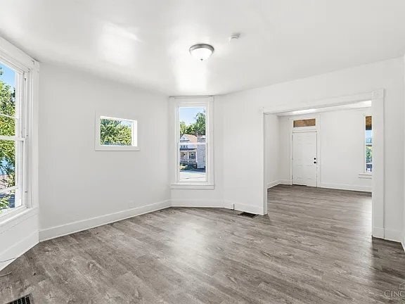 Building Photo - 4569 N Edgewood Ave