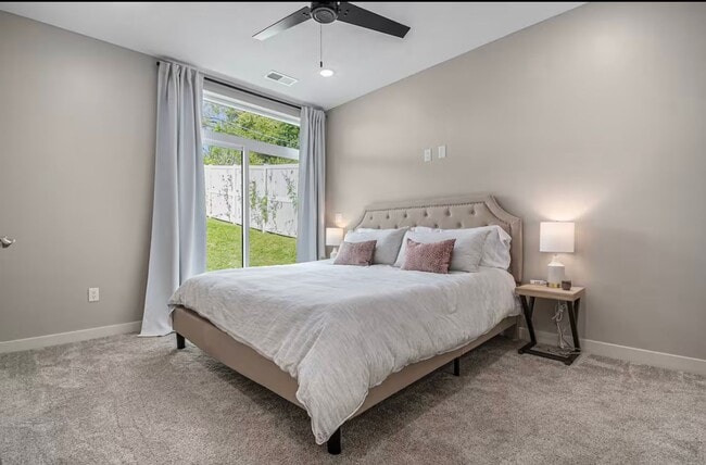 Building Photo - Fully Furnished 2 Master Suites | Luxe Townhome Near UNMC