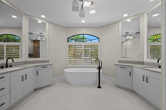 Building Photo - 2911 Bent Cypress Rd