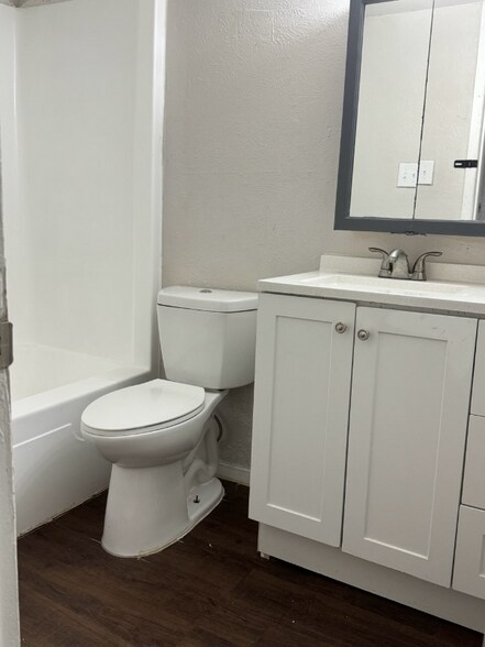 Building Photo - 1533 Industrial Dr E