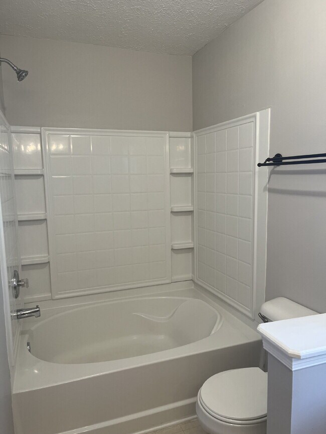 Building Photo - Charming 2 Bed, 2.5 Bath Townhouse in Nashville - Perfect Rental Opportunity!