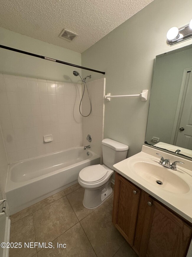 Building Photo - 454 Sherwood Oaks Dr