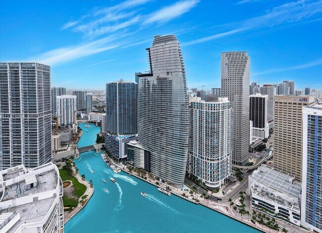Building Photo - 300 Biscayne Blvd Way