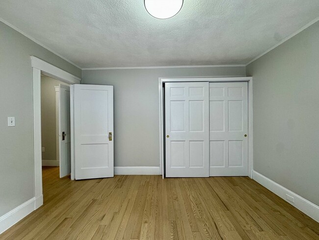 Building Photo - 42 Chester Rd