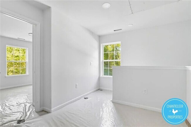 Building Photo - 2903 Bolton Pl