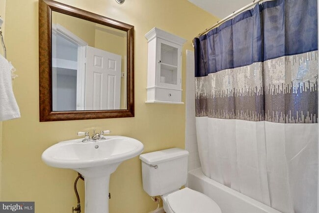 Building Photo - 7228 Lensfield Ct