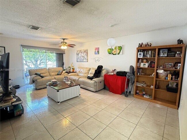 Building Photo - 4764 NW 114th Ave