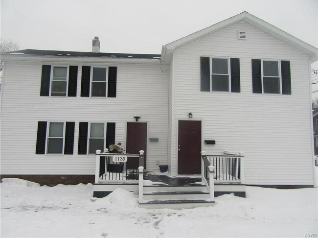 1st floor entrance on left - 1135 Avery Ave