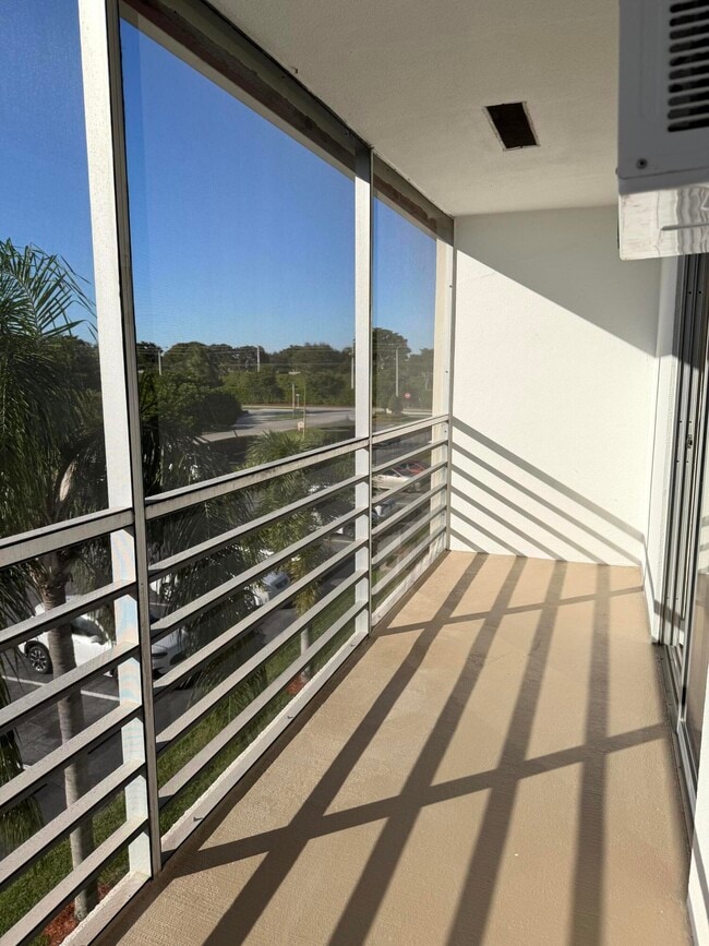 Building Photo - 37 Preston A