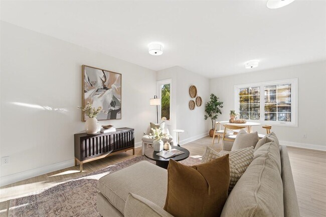 Building Photo - 414 6th St