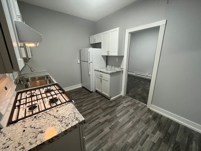 Building Photo - 8100 W National Ave