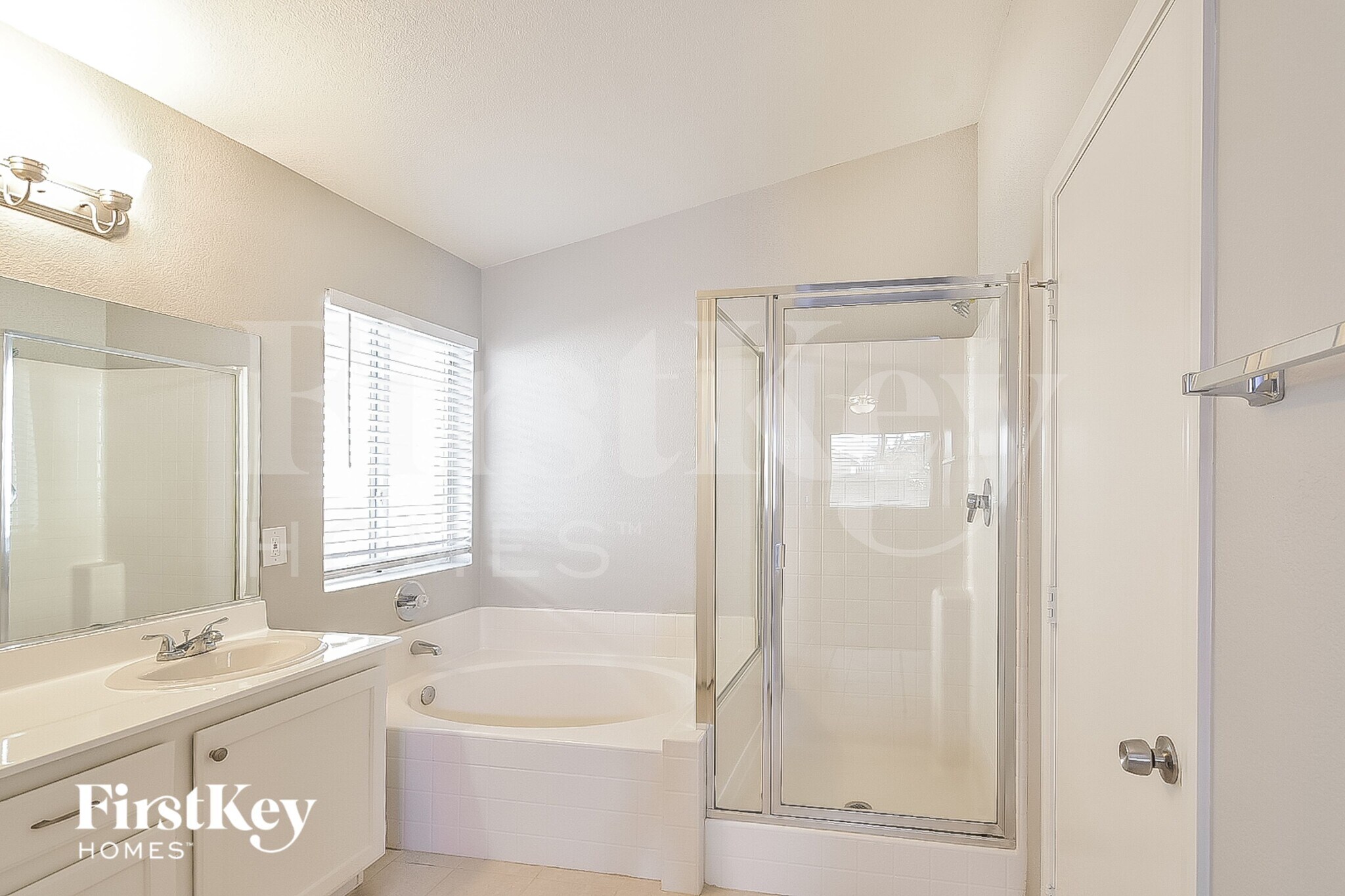 Building Photo - 7841 Olympus Ave