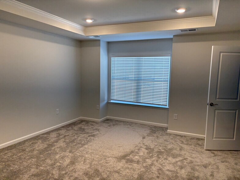 Building Photo - 124 Abbots Mill Dr