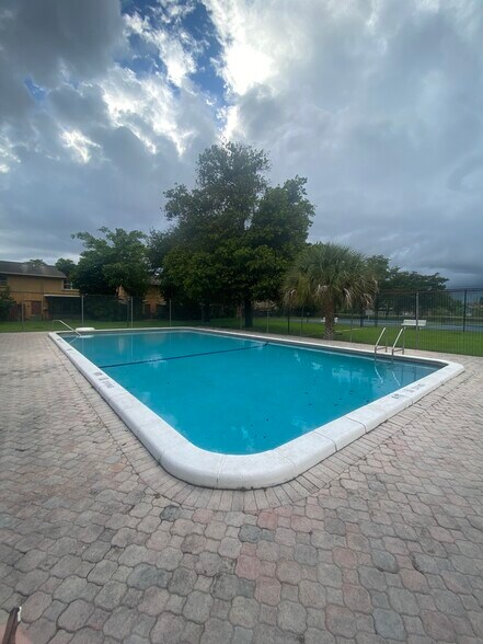 Building Photo - 7063 W Sunrise Blvd