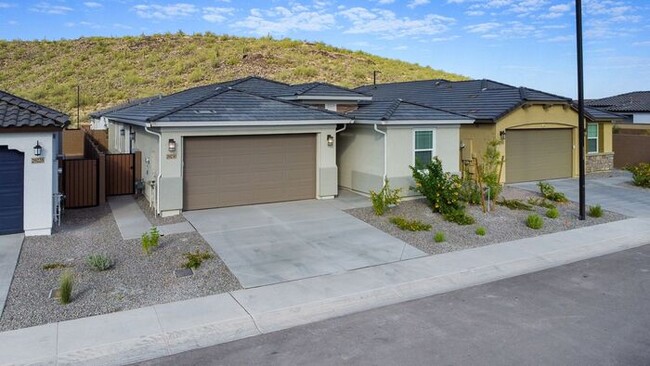 Building Photo - Brand New! Single-story, Lennar's innovati...