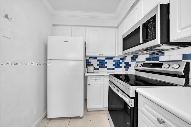 Building Photo - 2501 S Ocean Dr