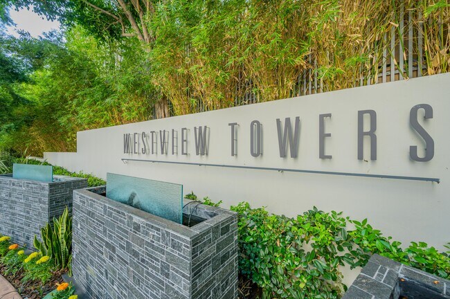 Valet Entrance - 1155 N La Cienega Blvd