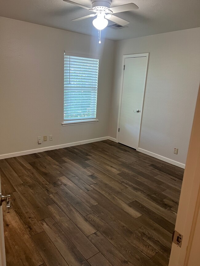 Building Photo - 3823 Quail Run Cir