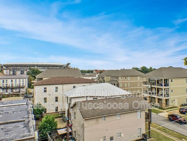 Building Photo - 1510 9th St