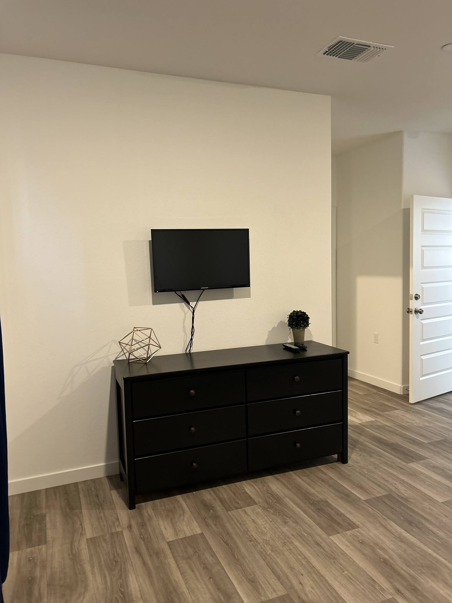Roku TV/dresser - 8716 Hamblen Ct