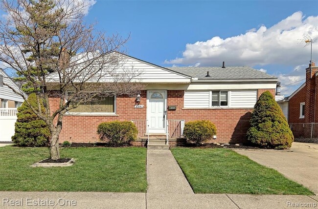 Building Photo - 8241 Clippert St