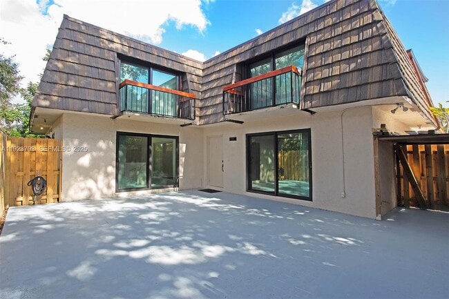 Building Photo - 4059 Palm Bay Cir