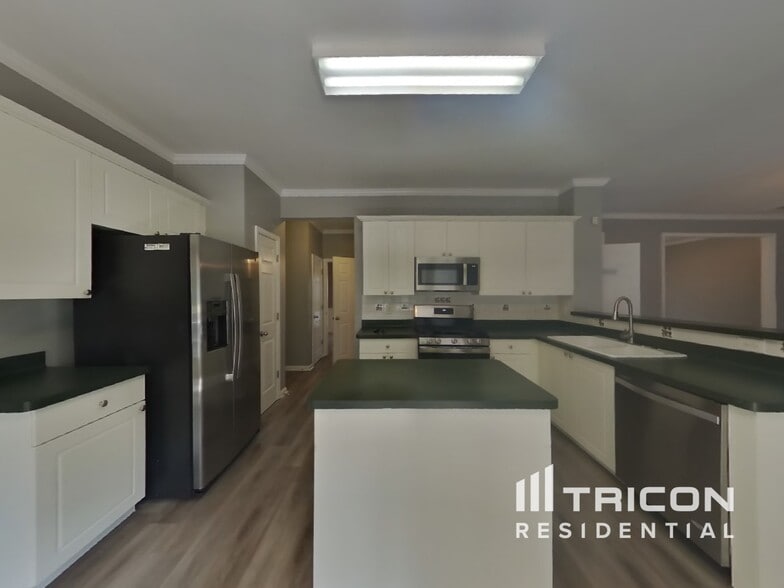 Building Photo - 1315 Bridle Path Dr