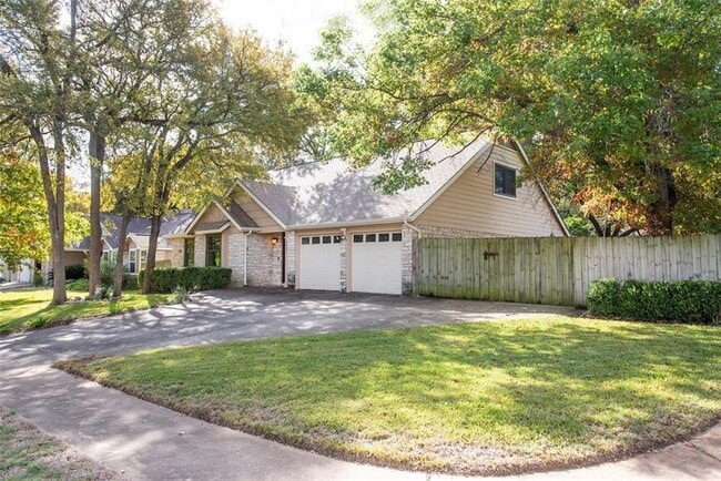 Building Photo - 4607 Bridlewood Dr