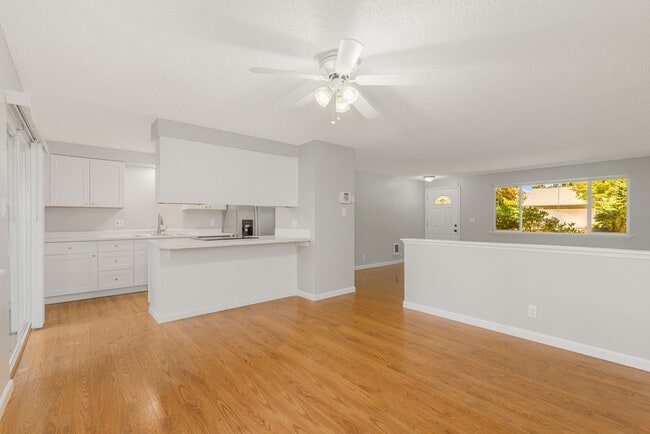 Building Photo - 11121 NE 154th St