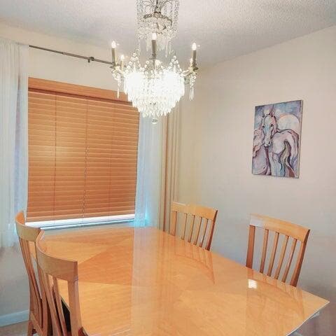 Building Photo - 767 Burgundy B