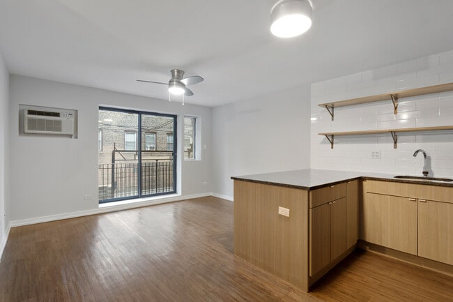 Building Photo - 5411 N Winthrop Ave