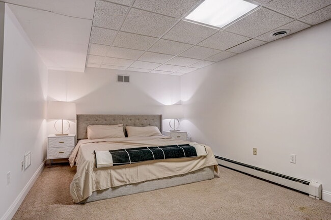 Building Photo - 45 Silver Fox Rd