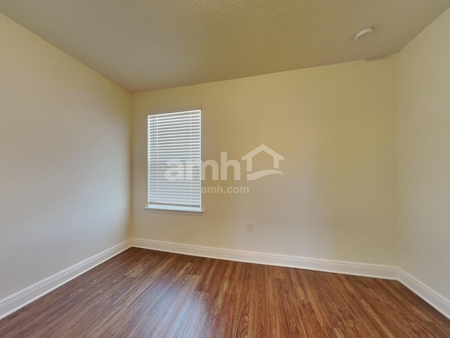 Building Photo - 20256 Calla Lily Dr