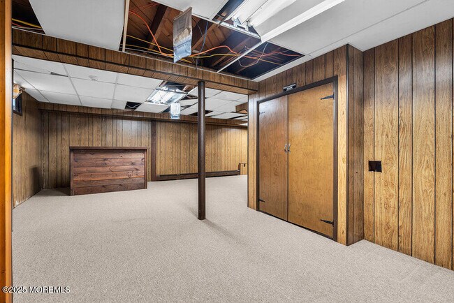 Building Photo - 918 Charles Dr