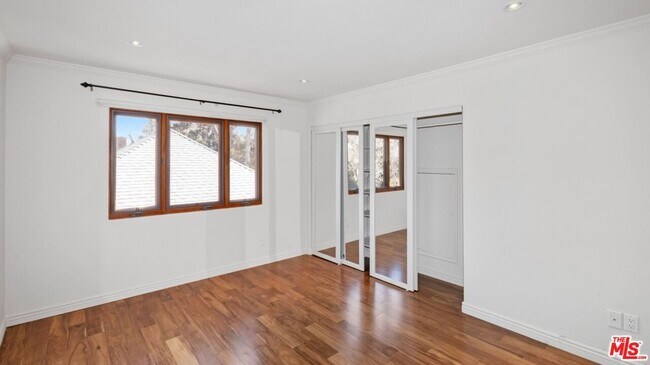 Building Photo - 12841 Landale St