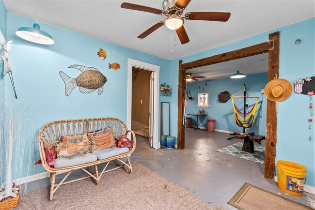 Building Photo - 1725 Avenue O