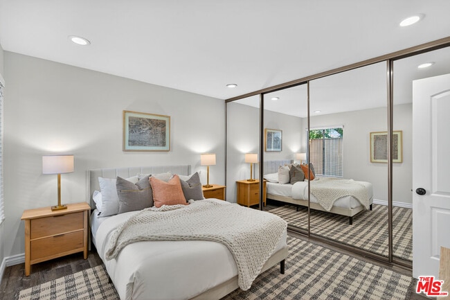 Building Photo - 1125 Pico Blvd