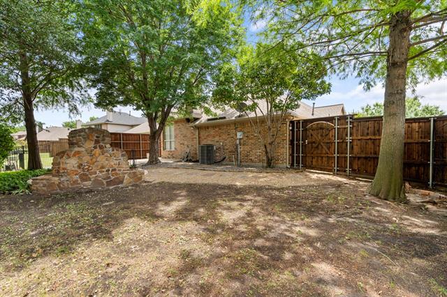 Building Photo - 2404 Windgate Dr