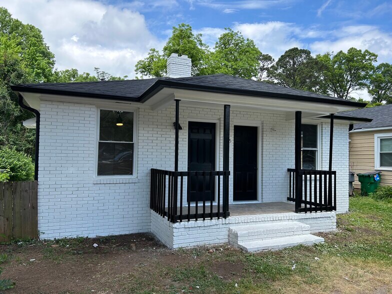 Building Photo - 305 Orange St