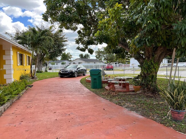 Building Photo - 12135 SW 182nd Terrace